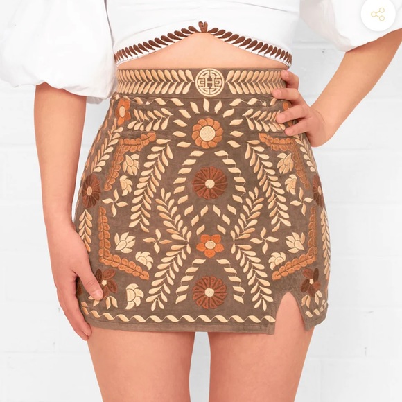 Dresses & Skirts - NWT! SUEDE PARRANDERA EMBROIDERED SKIRT HOLIDAY EDITION